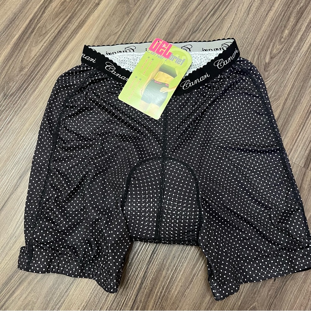 NWT Canari Women's Crazy Lily Liner Shorts, Cycling Shorts, Gel Liner, M